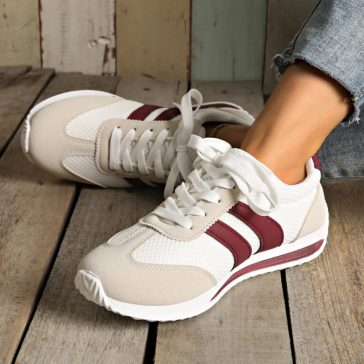 Tênis Casual Melissa Branco com Vermelho
